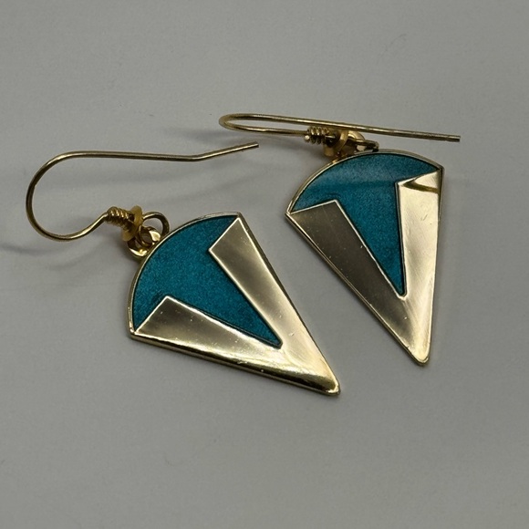 Roccoco Vtg 80s Aqua green geometric dangle hook Earrings - Picture 4 of 6
